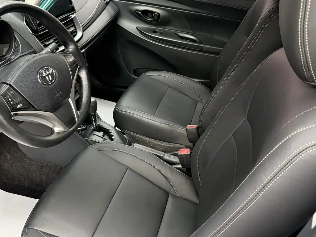 Toyota Yaris L 2022 — фото 14