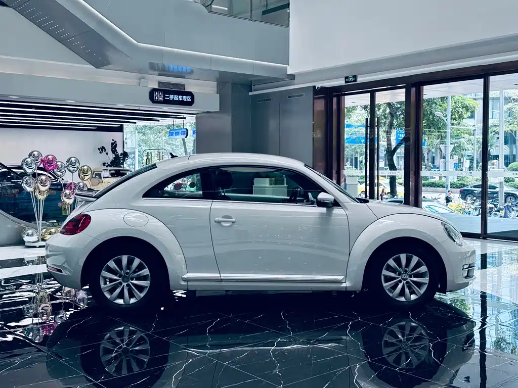Volkswagen Beetle 2014