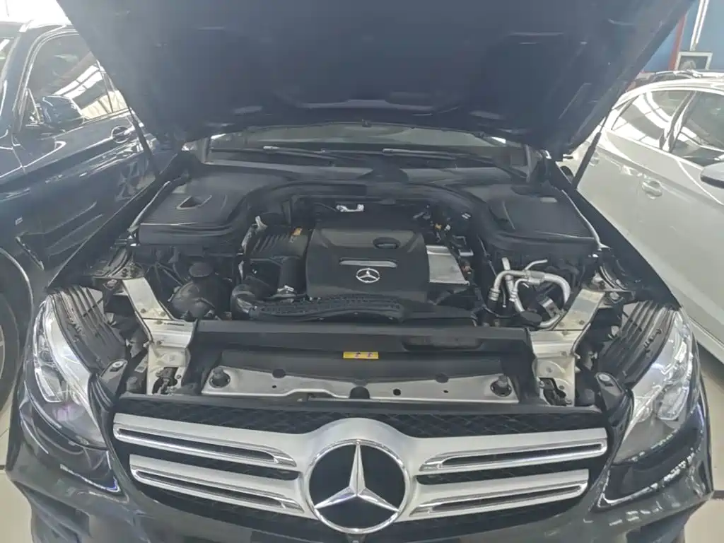 Mercedes-Benz GLC 2018 — фото 20