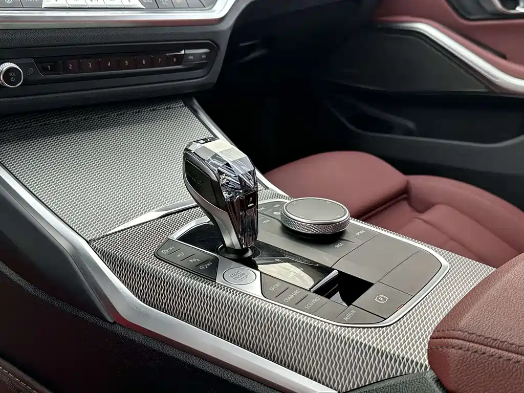 BMW 3 Series 2020 — фото 10