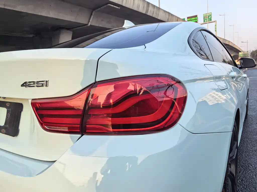 BMW 4 Series 2018 — фото 12