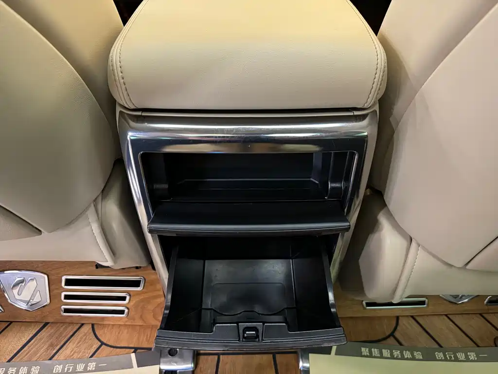 Toyota Alphard 2021 — фото 19