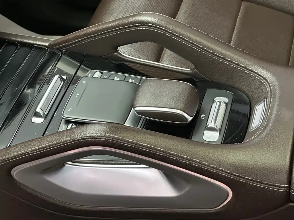 Mercedes-Benz GLE 2020 — фото 12