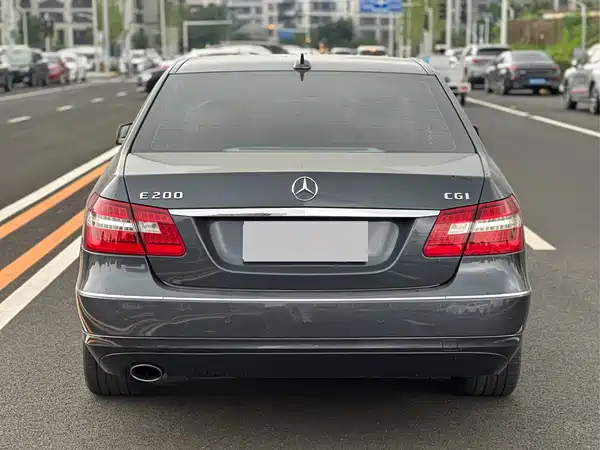 Mercedes-Benz E-Class 2010