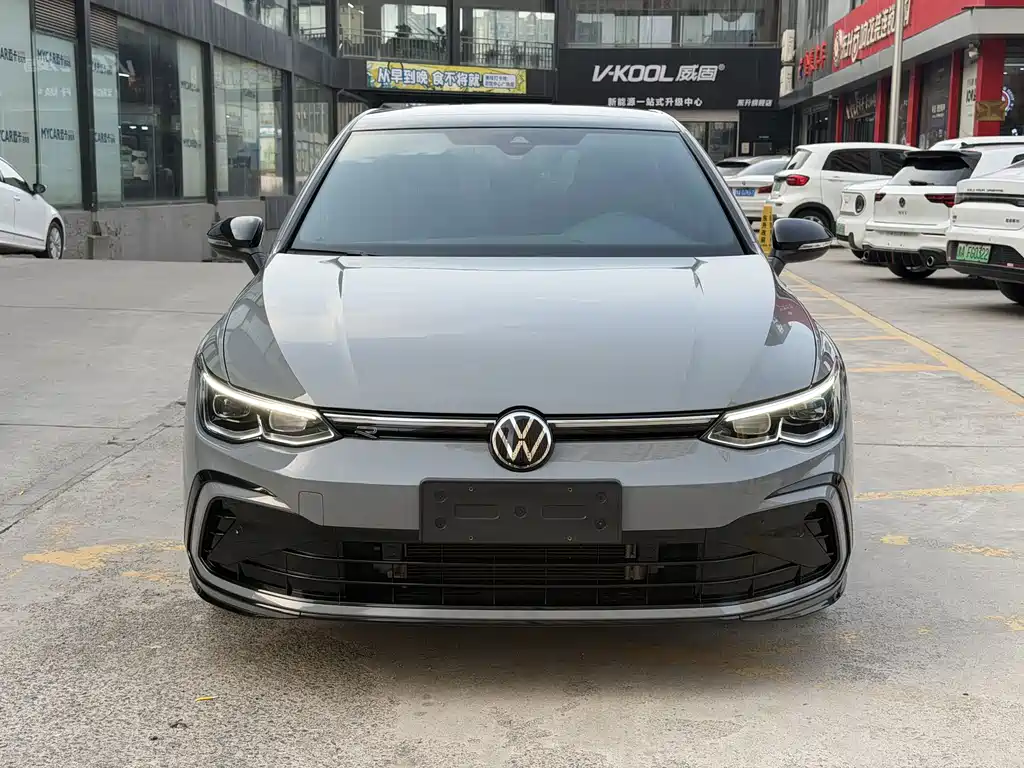 Volkswagen Golf 2023
