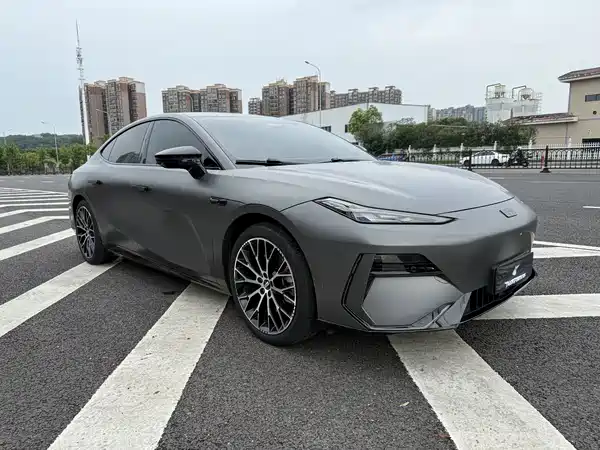 Geely Galaxy E8 2024