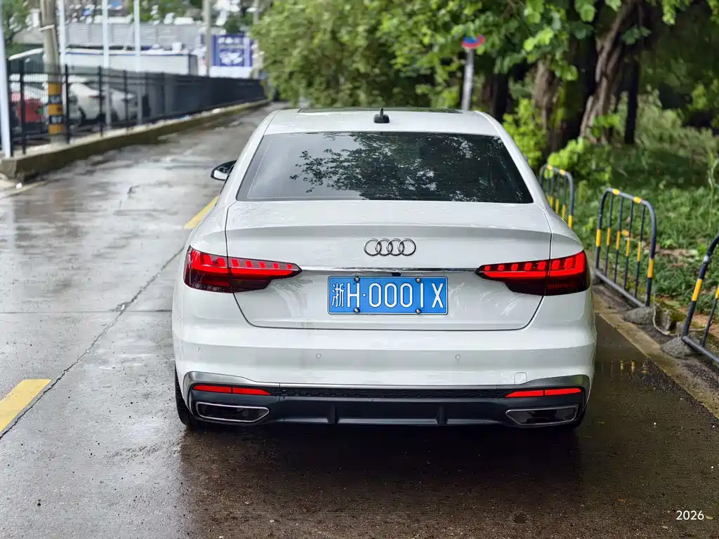 Audi A4L 2020 — фото 9