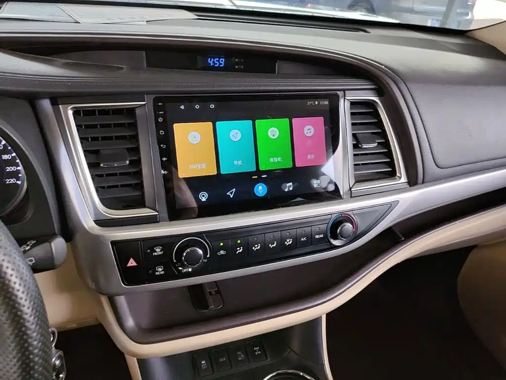 Toyota Highlander 2021 — фото 13