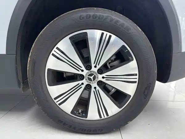 Mercedes-Benz EQA 2025