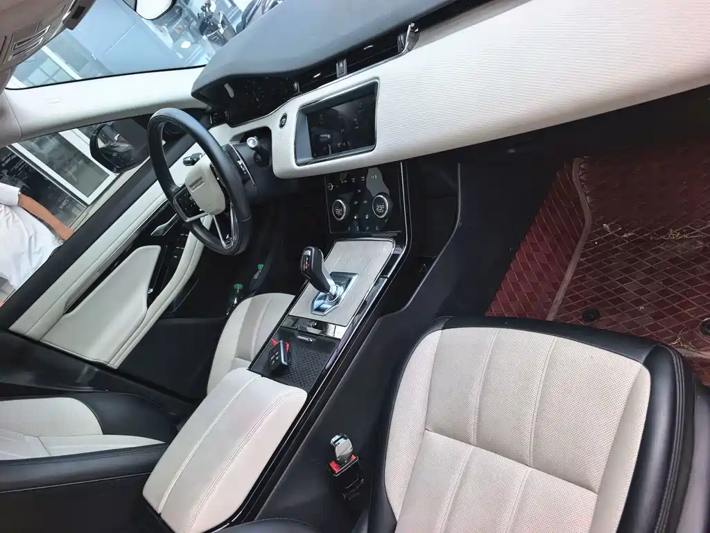 Land Rover Range Rover Evoque 2022 — фото 9