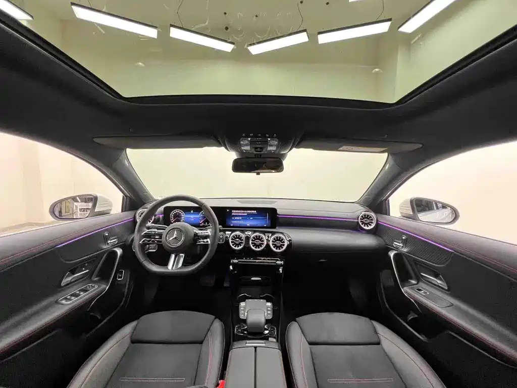 Mercedes-Benz A-Class 2024 — фото 14