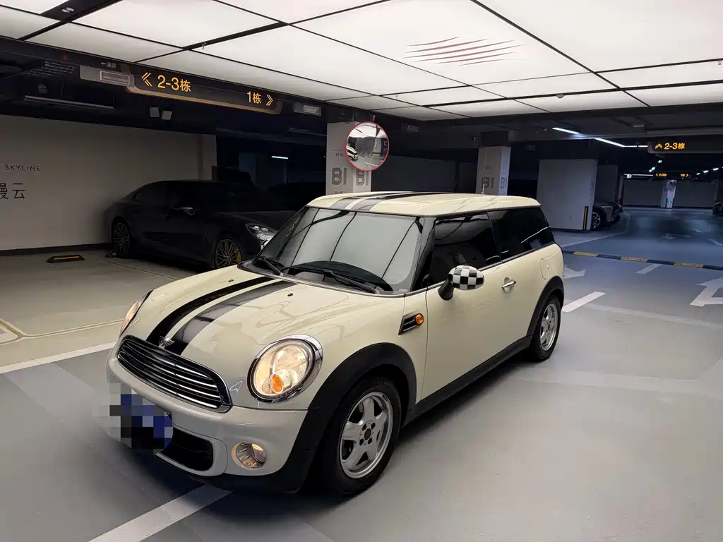 MINI Clubman 2011