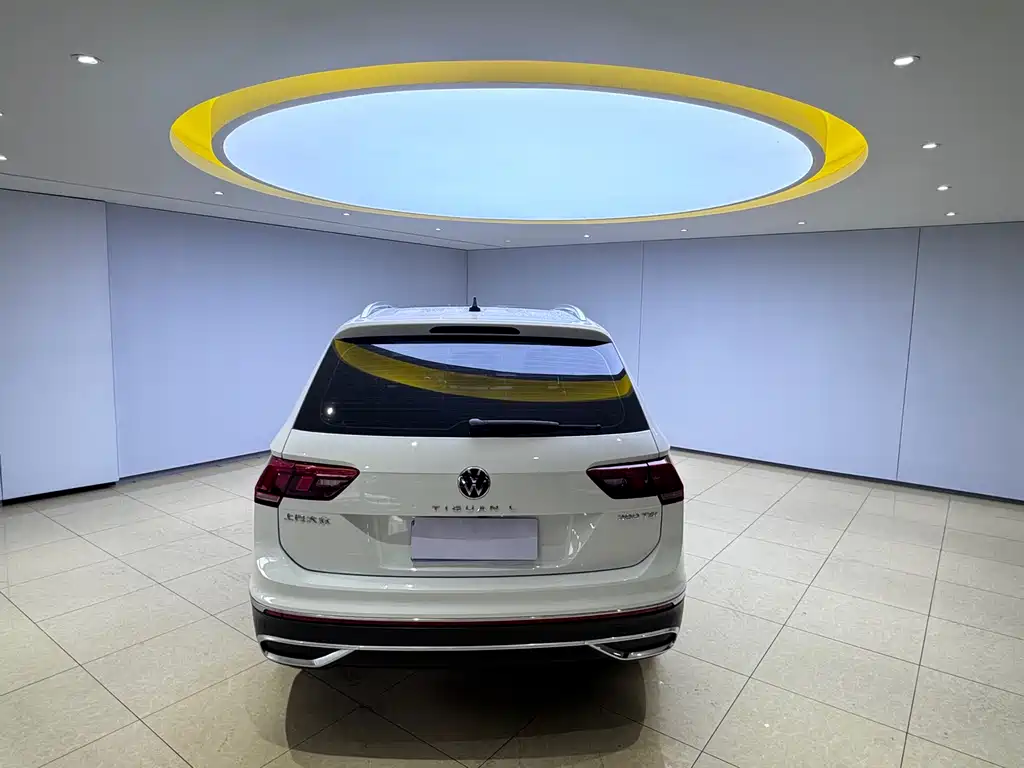 Volkswagen Tiguan L 2023