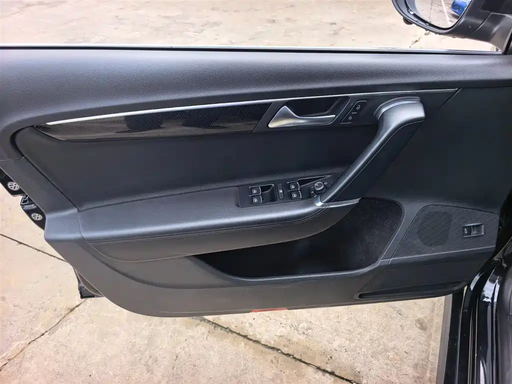Volkswagen Magotan 2016