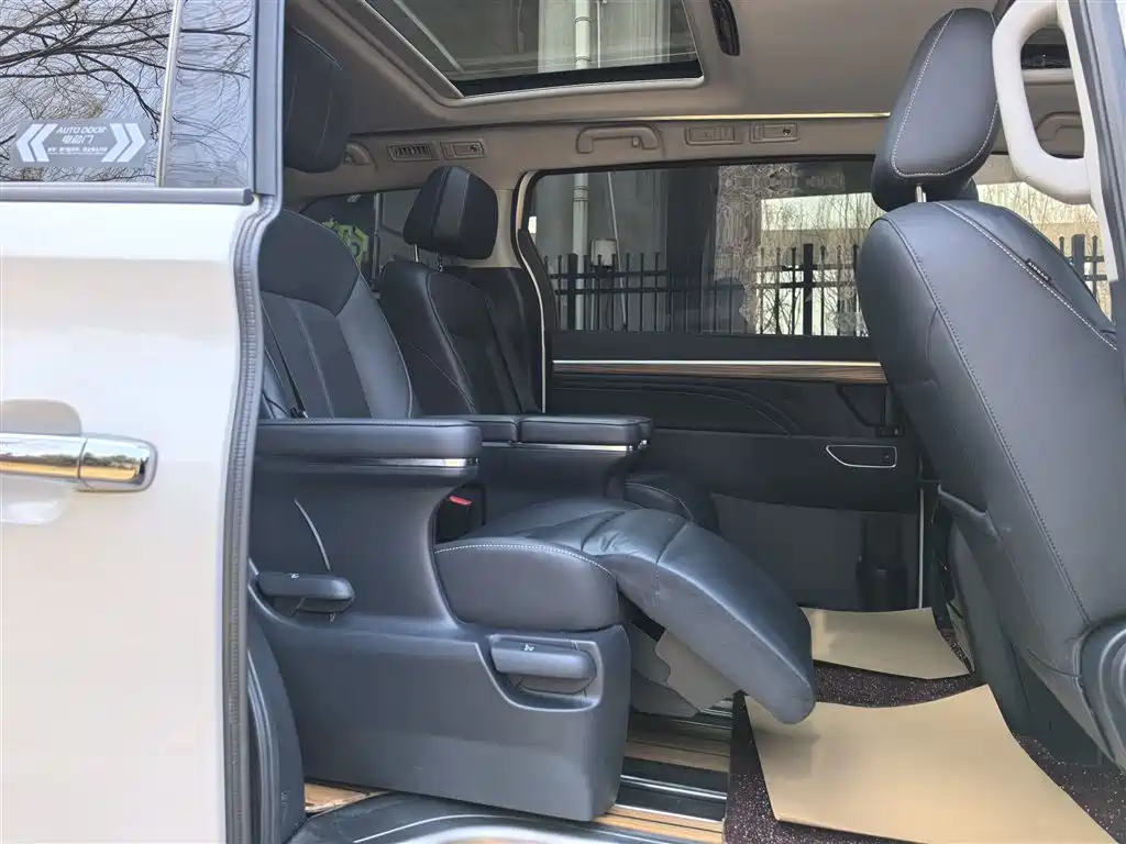 GAC Motor Trumpchi M8 2020 — фото 17