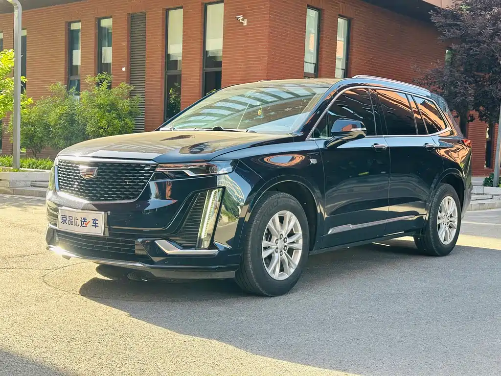 Cadillac XT6 2022 — фото 1