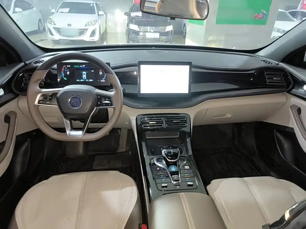 BYD Qin PLUS 2023 — фото 10
