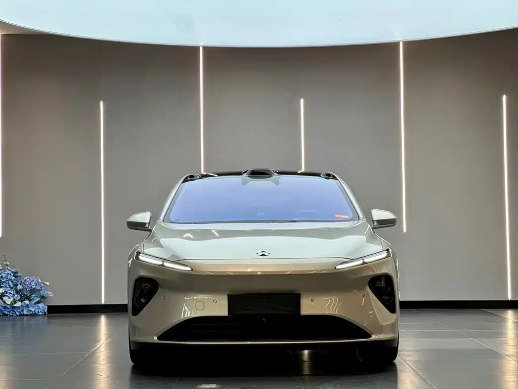 NIO ET7 2023