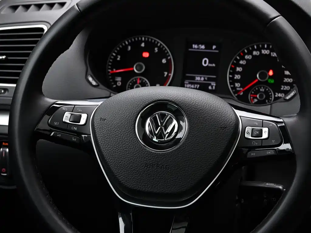 Volkswagen Sharan 2018 — фото 32