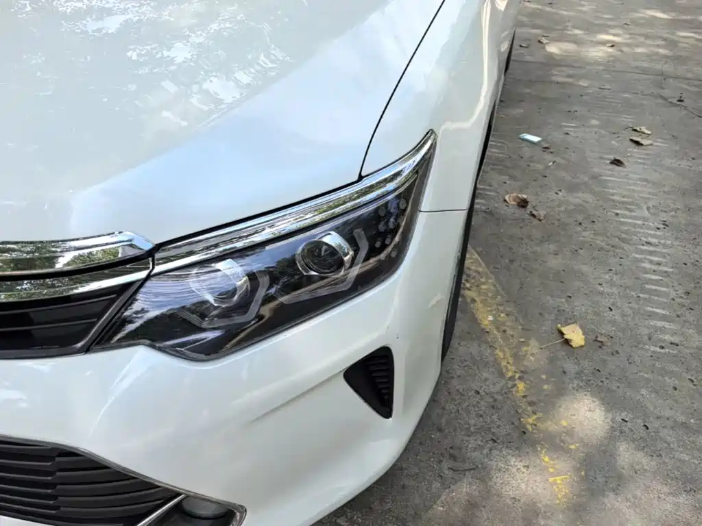 Toyota Camry 2016 — фото 24