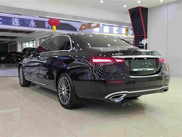 Mercedes-Benz E-Class 2023