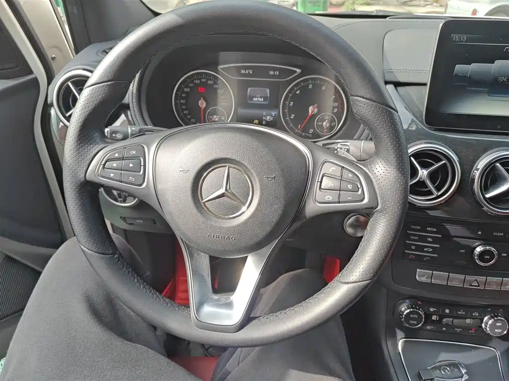 Mercedes-Benz B-Class 2017 — фото 11