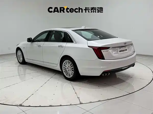 Cadillac CT6 2022