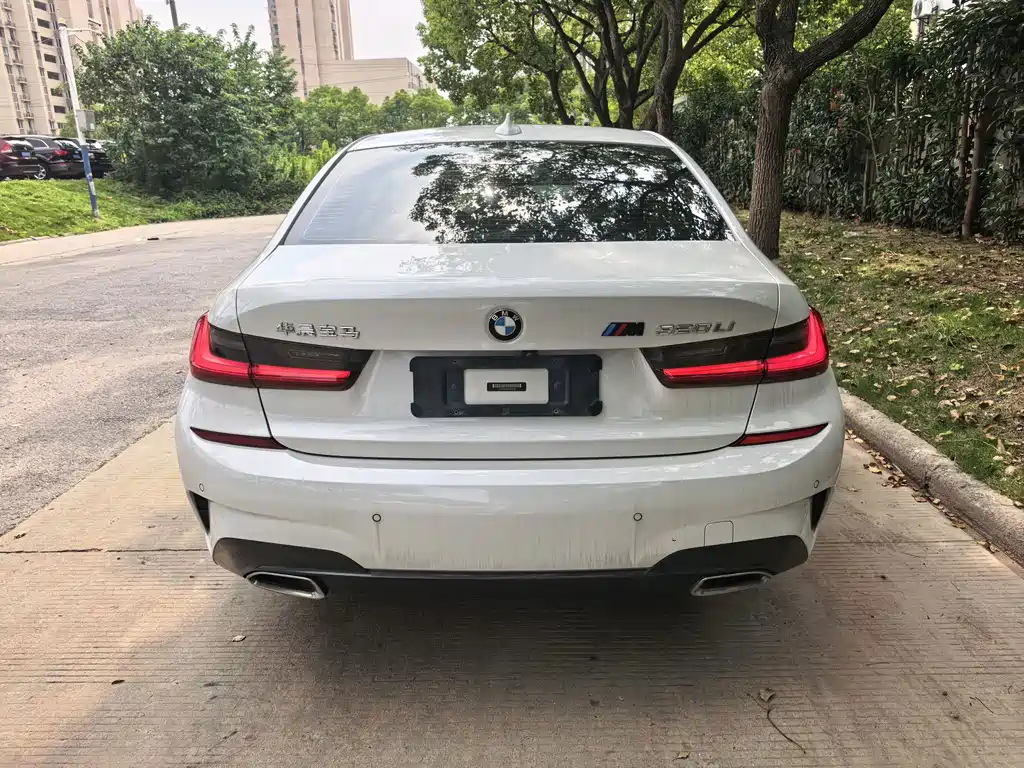 BMW 3 Series 2021