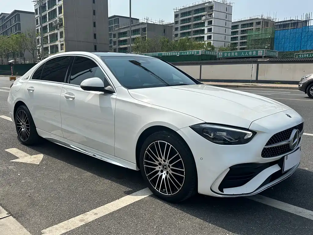 Mercedes-Benz C-Class 2024