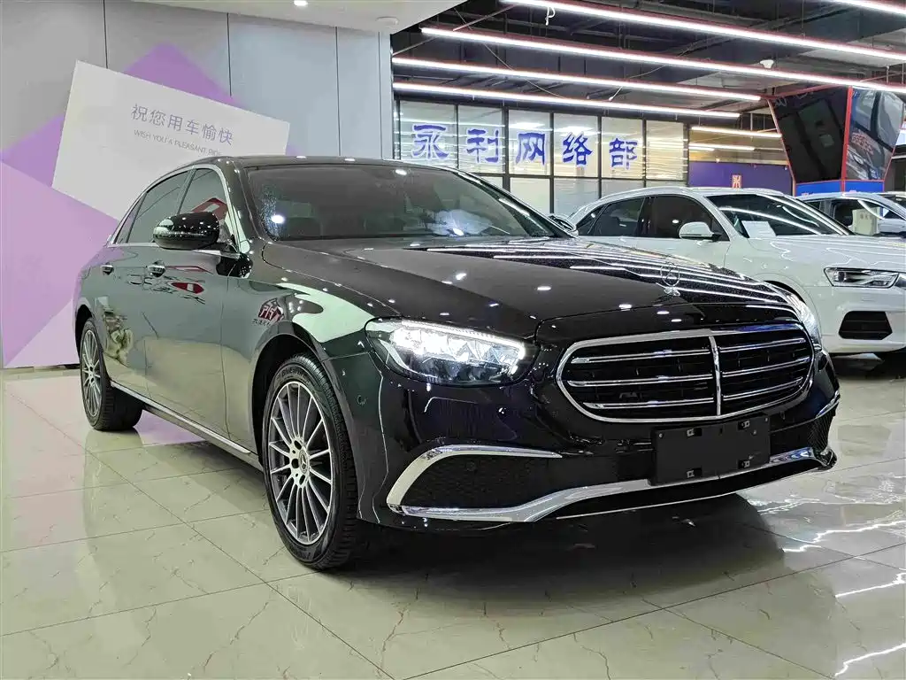 Mercedes-Benz E-Class 2023 — фото 3