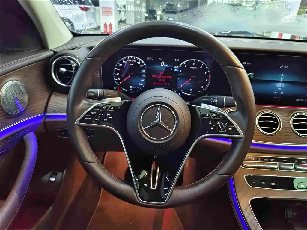 Mercedes-Benz E-Class 2023 — фото 11