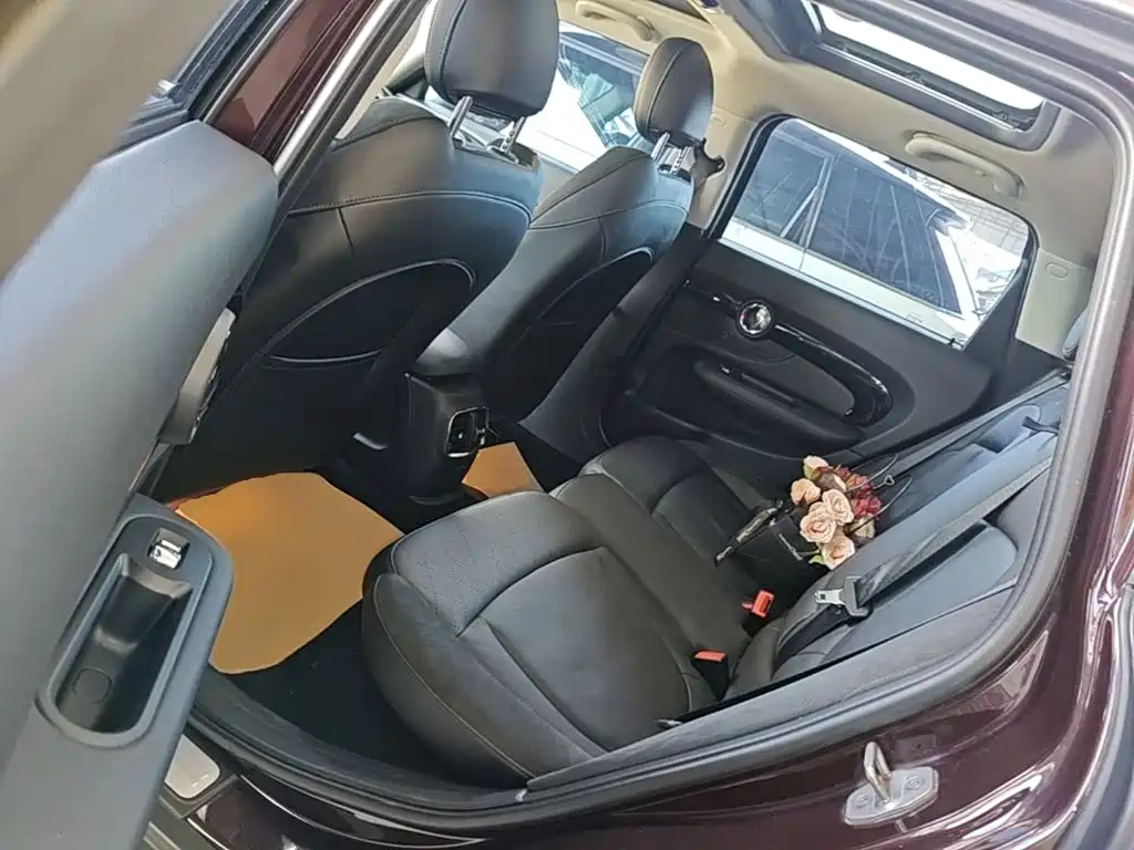 MINI Clubman 2017 — фото 17