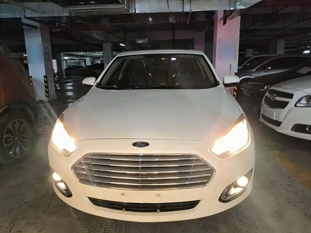 Ford Escort 2016