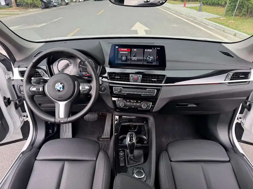 BMW X1 2022 — фото 15