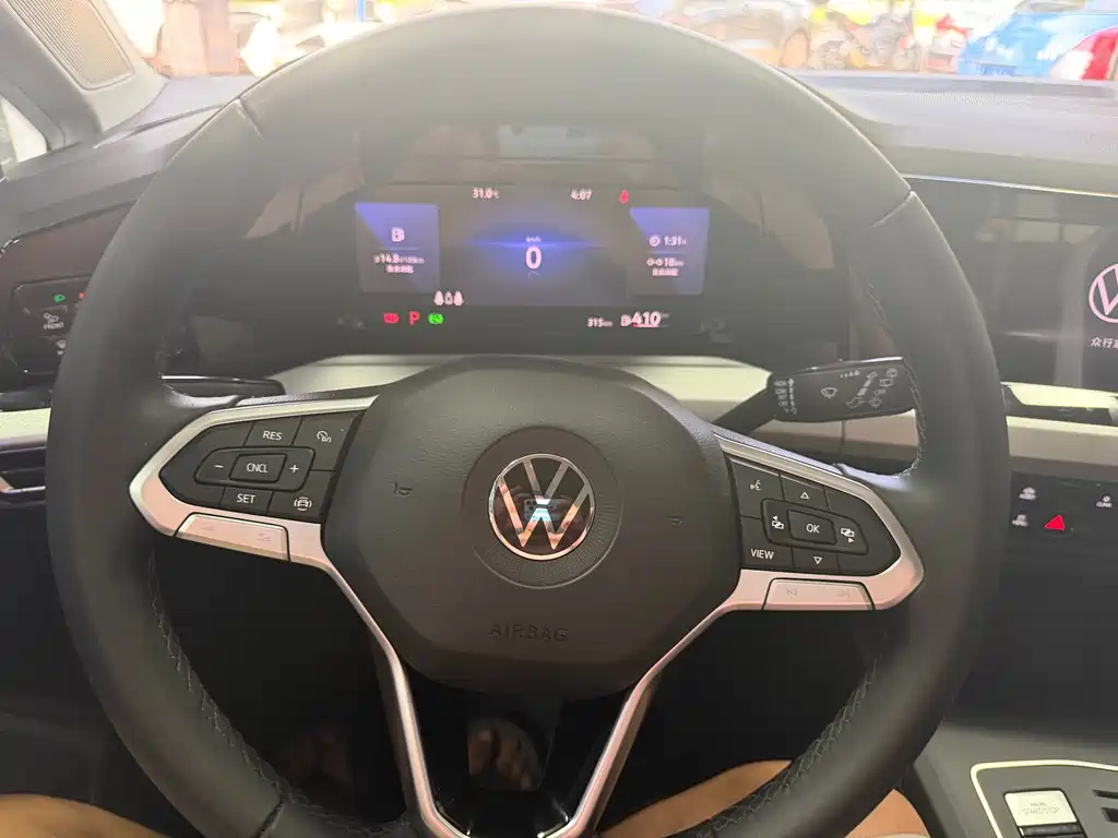Volkswagen Golf 2021