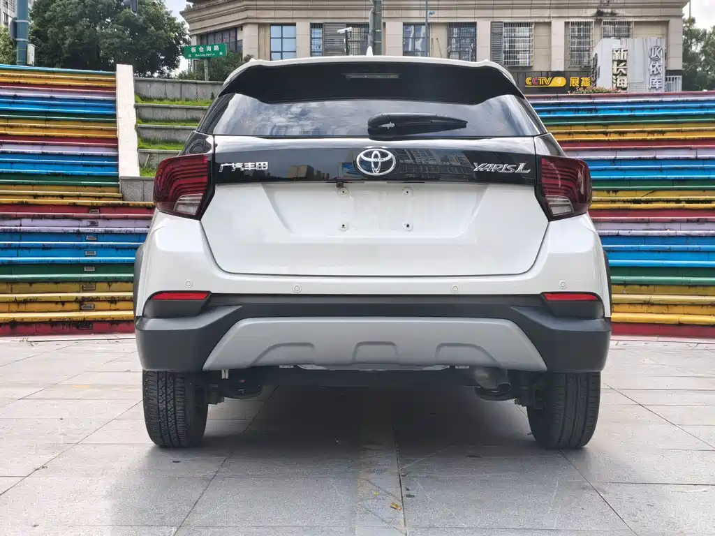 Toyota Yaris L 2022