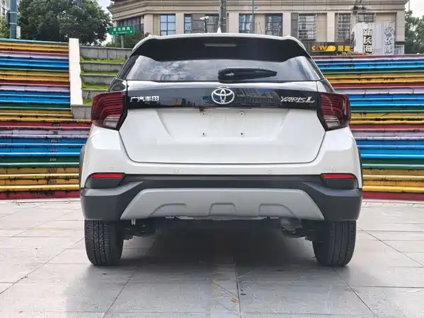 Toyota Yaris L 2022