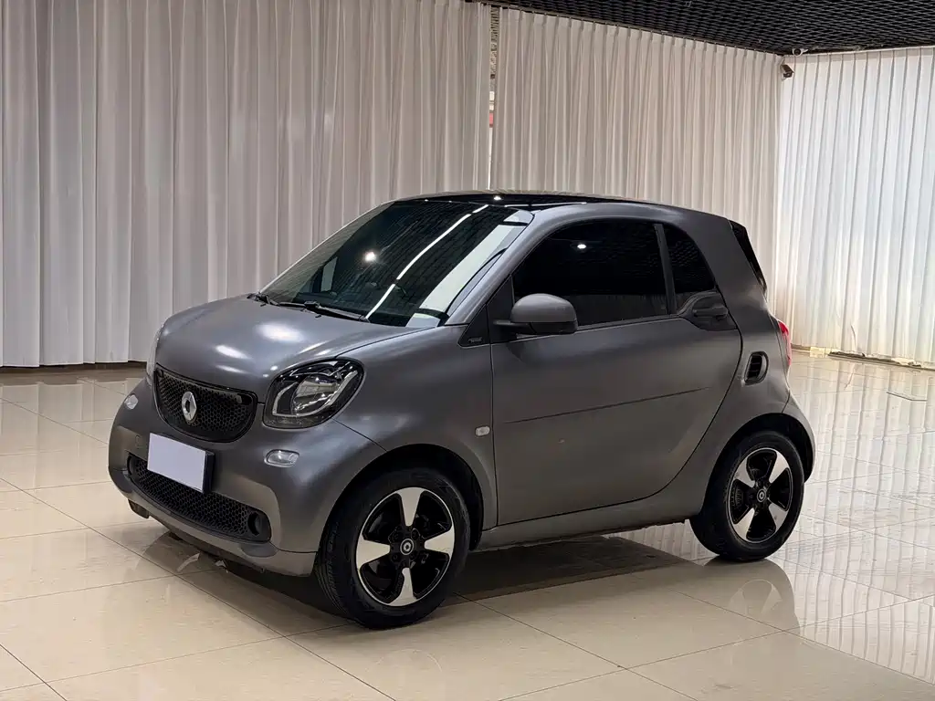 smart fortwo 2018 — фото 1