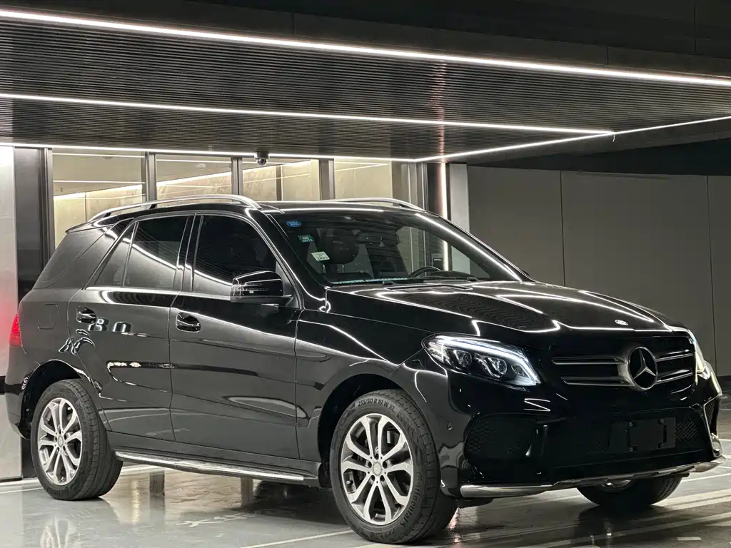 Mercedes-Benz GLE 2017 — фото 14