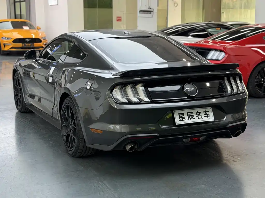 Ford Mustang 2019 — фото 8