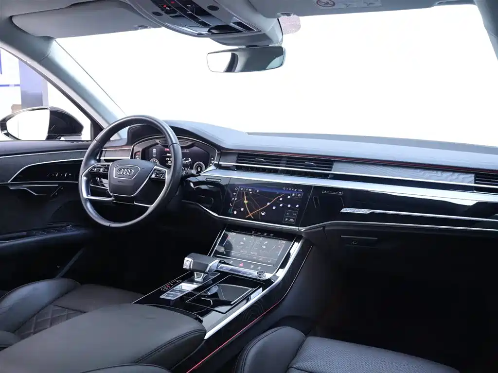 Audi A8 2021 — фото 20
