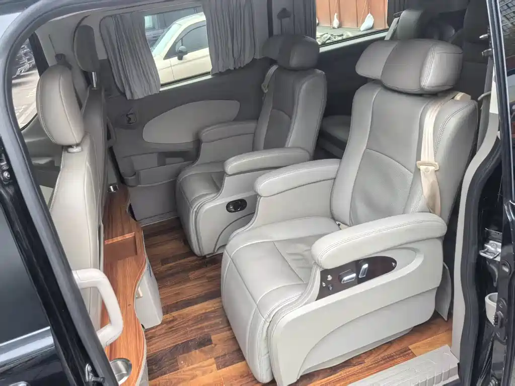 Ford Tourneo 2018 — фото 10