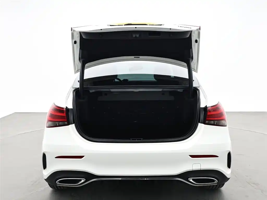 Mercedes-Benz A-Class 2022 — фото 17