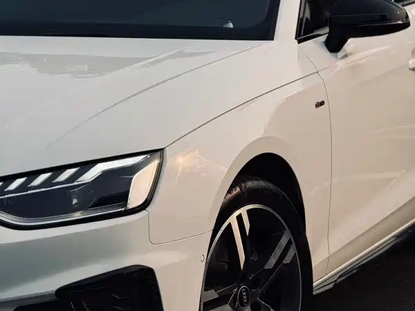 Audi A4L 2023