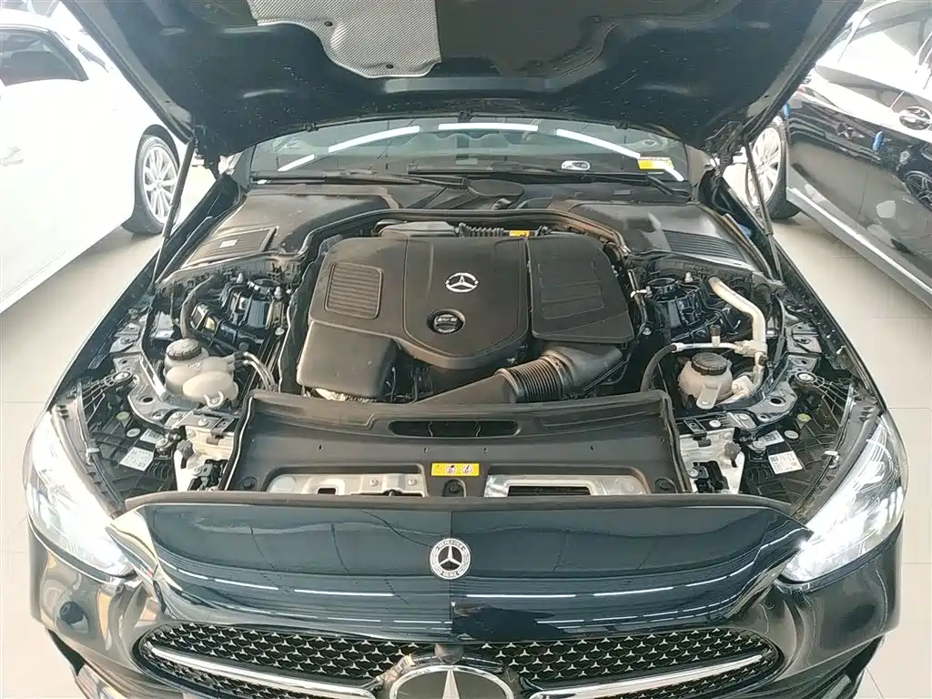 Mercedes-Benz C-Class 2023 — фото 16