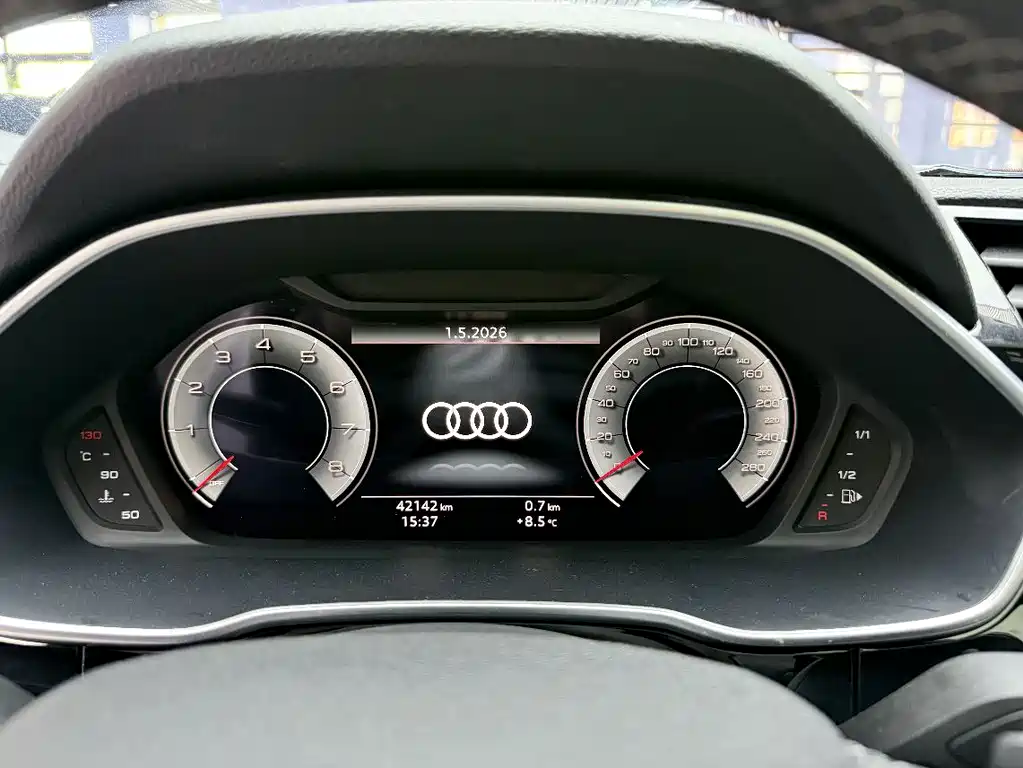 Audi Q3 2022 — фото 11