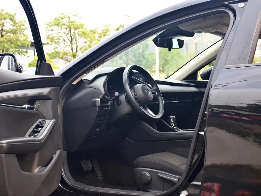 Mazda 3 Angkesela 2021