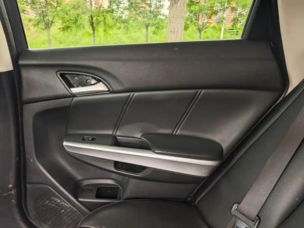Honda Crosstour 2015 — фото 11