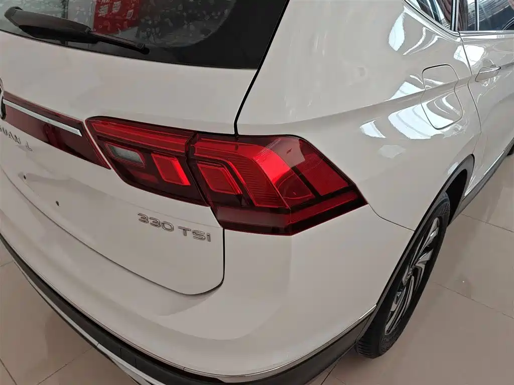 Volkswagen Tiguan L 2021 — фото 12
