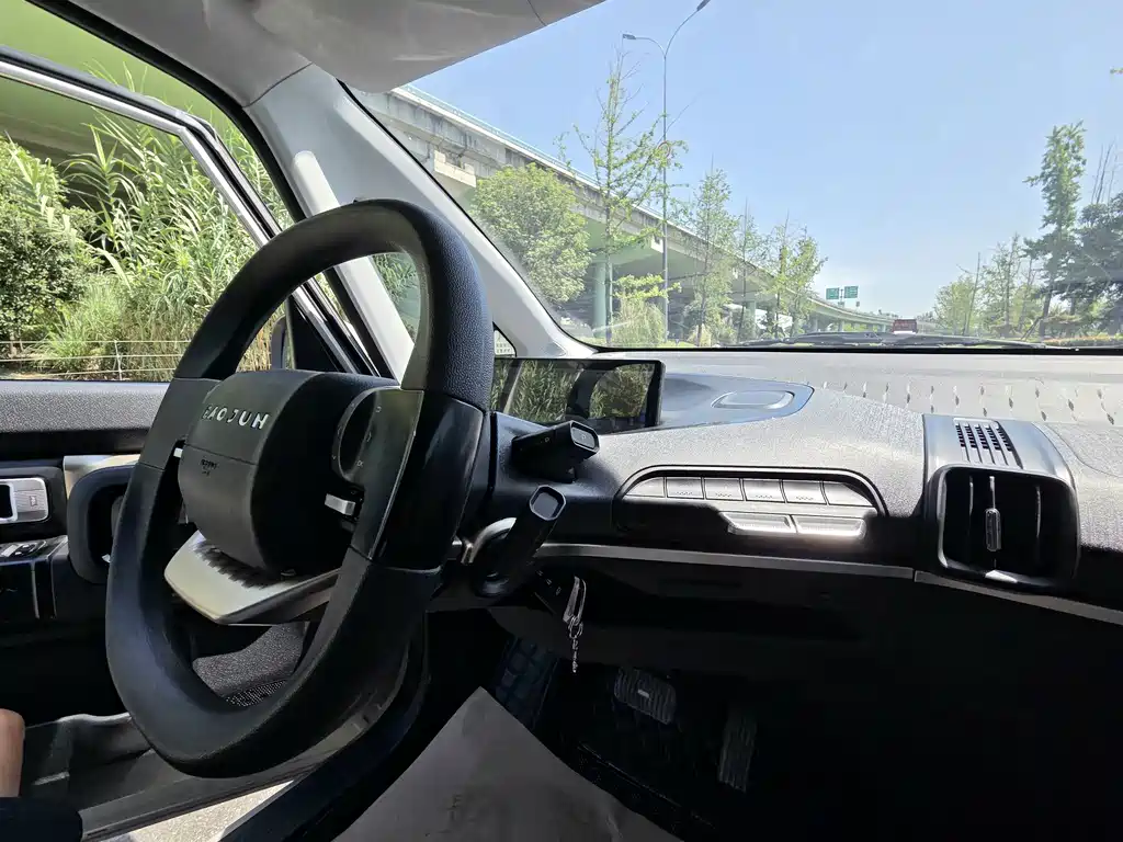 Baojun Kiwi EV 2022 — фото 14